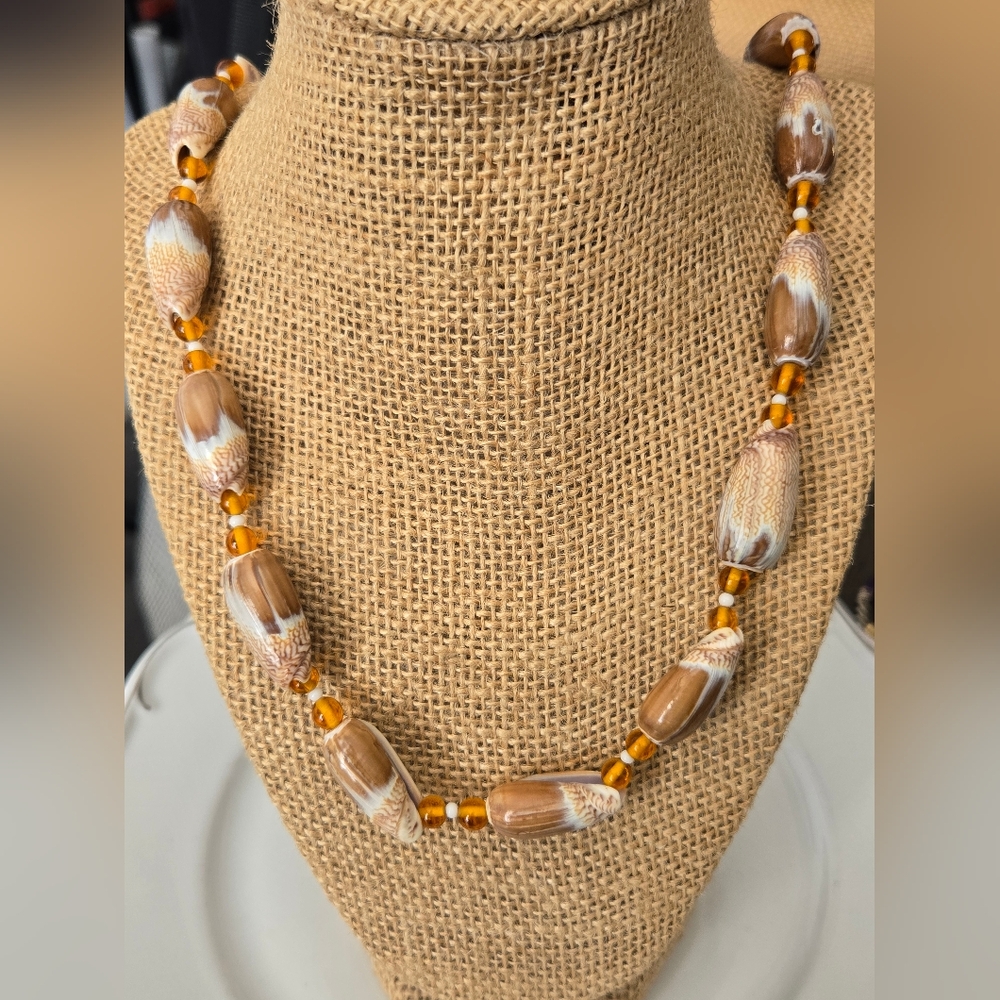 Natural Shell Pullover Boho Beachy Necklace - Picture 1 of 8